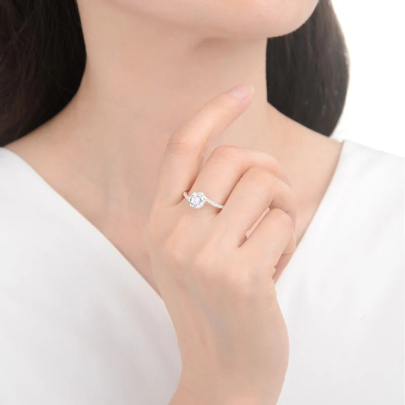 Anillo de Compromiso Modelo Luci en Plata 925