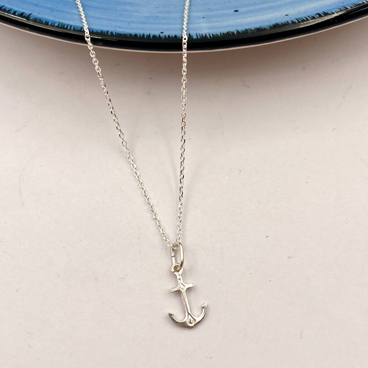 Cadena con Dije de Ancla Mini en Plata 925