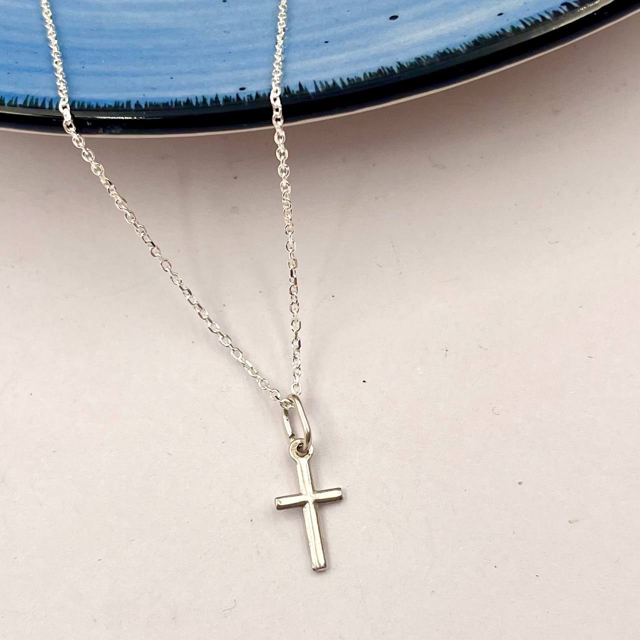 Cadena con Dije de Cruz Mini en Plata 925