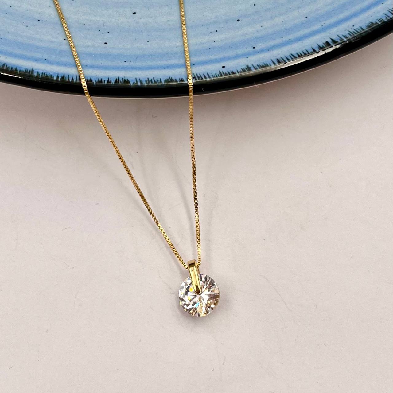 Cadena con Dije De Corazón Punto De Luz 8mm en Plata 925 Con Baño De Oro