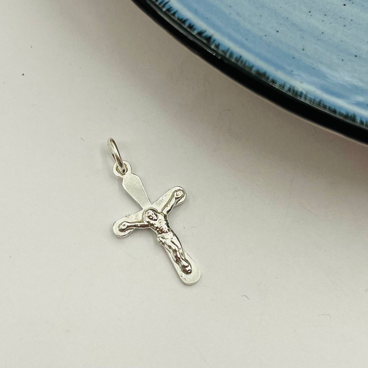 Dije de Cruz De Cristo en Plata 925