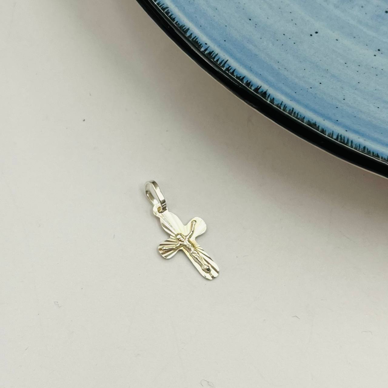 Dije de Cristo Diamantado Mini en Plata 925