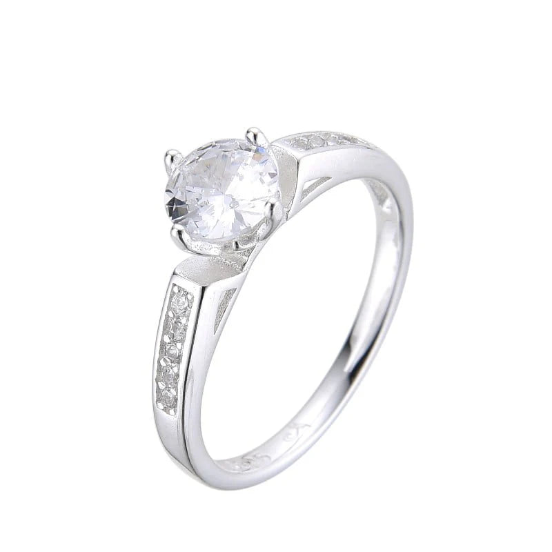Anillo Solitario Modelo Alessia de Plata 925