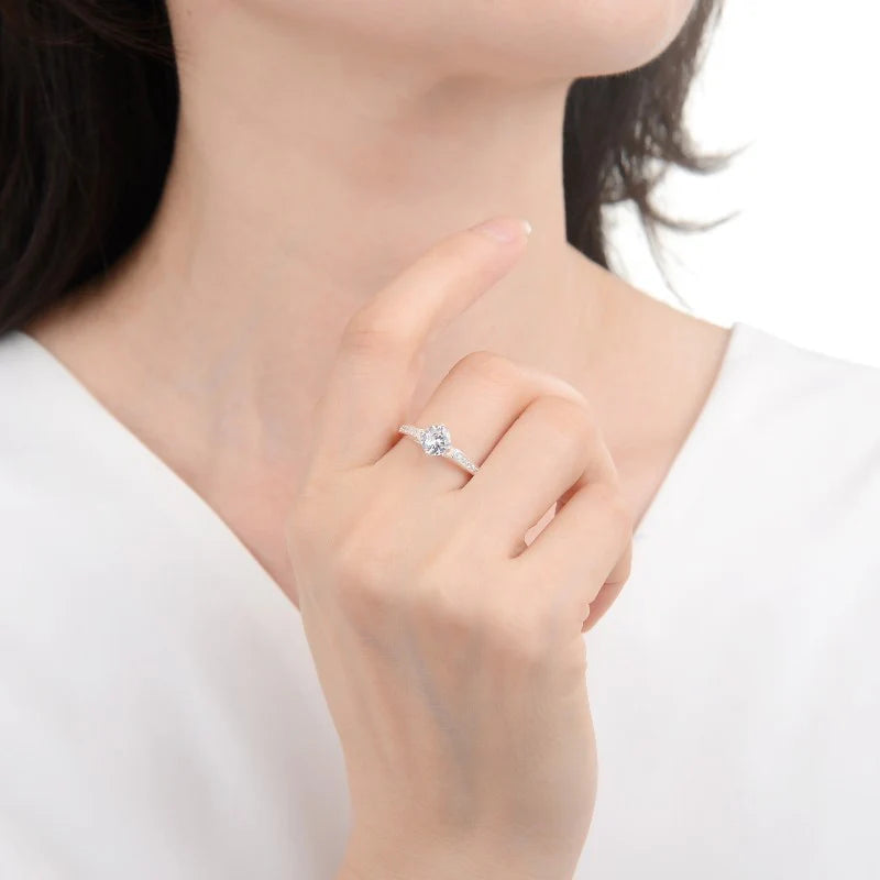 Anillo Solitario Modelo Alessia de Plata 925