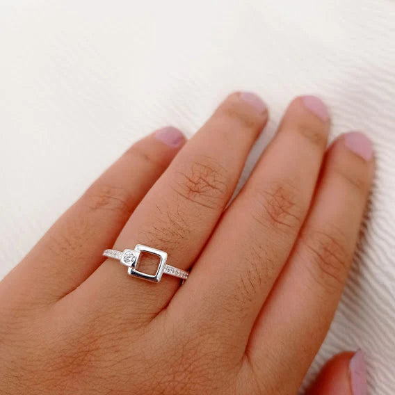 Anillo Cuadrado en Plata 925