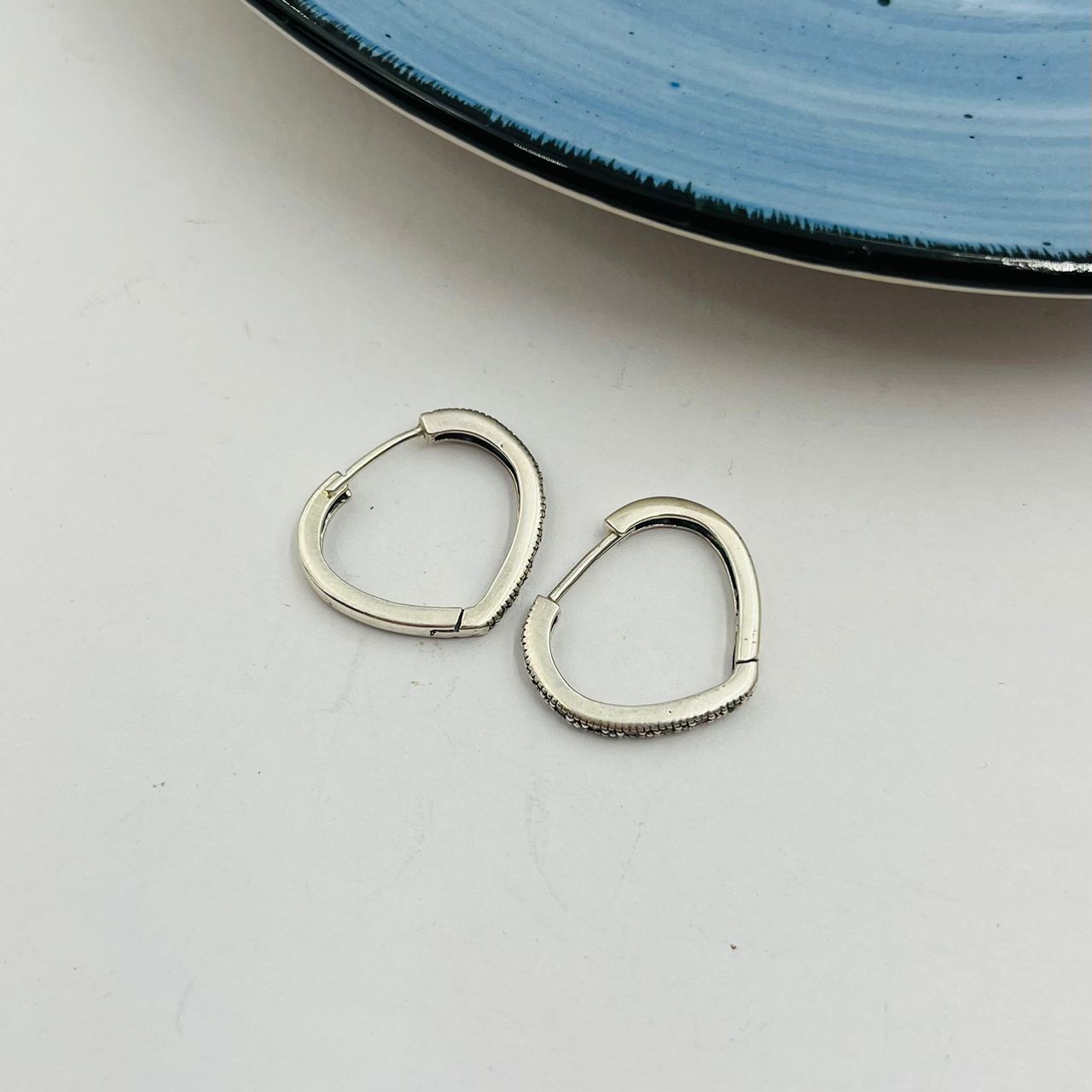 Argollas Tipo Huggies Plata Envejecida 925