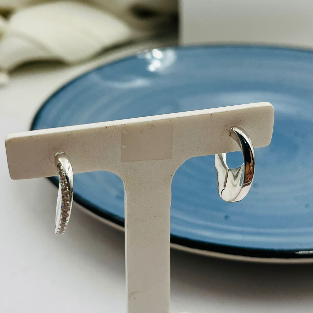 Argollas Huecas con Circones en Plata 925