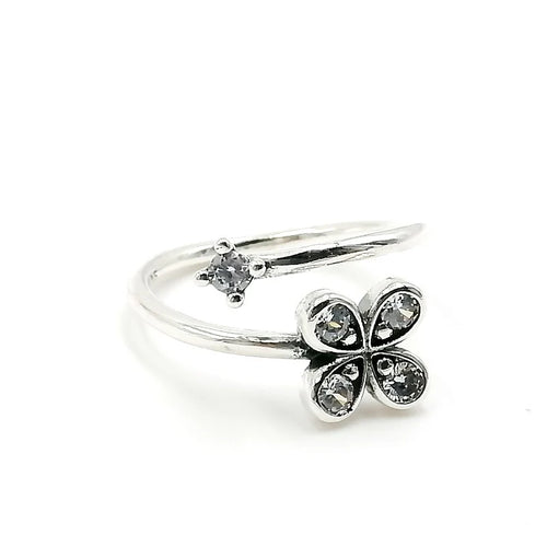 Anillo Ajustable de Flor en Plata 925