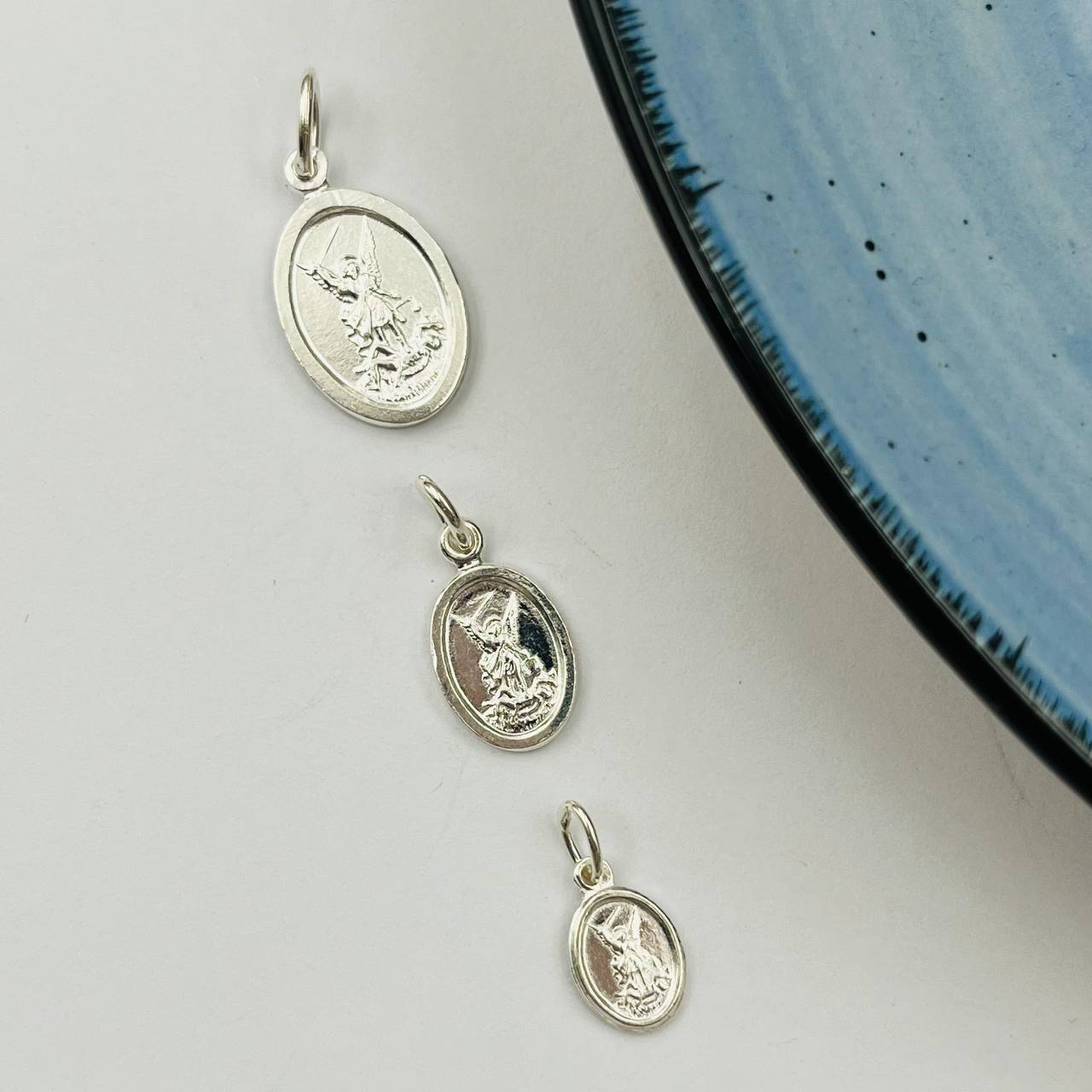 Medallas De San Miguel Árcangel Ovaladas En Plata 925